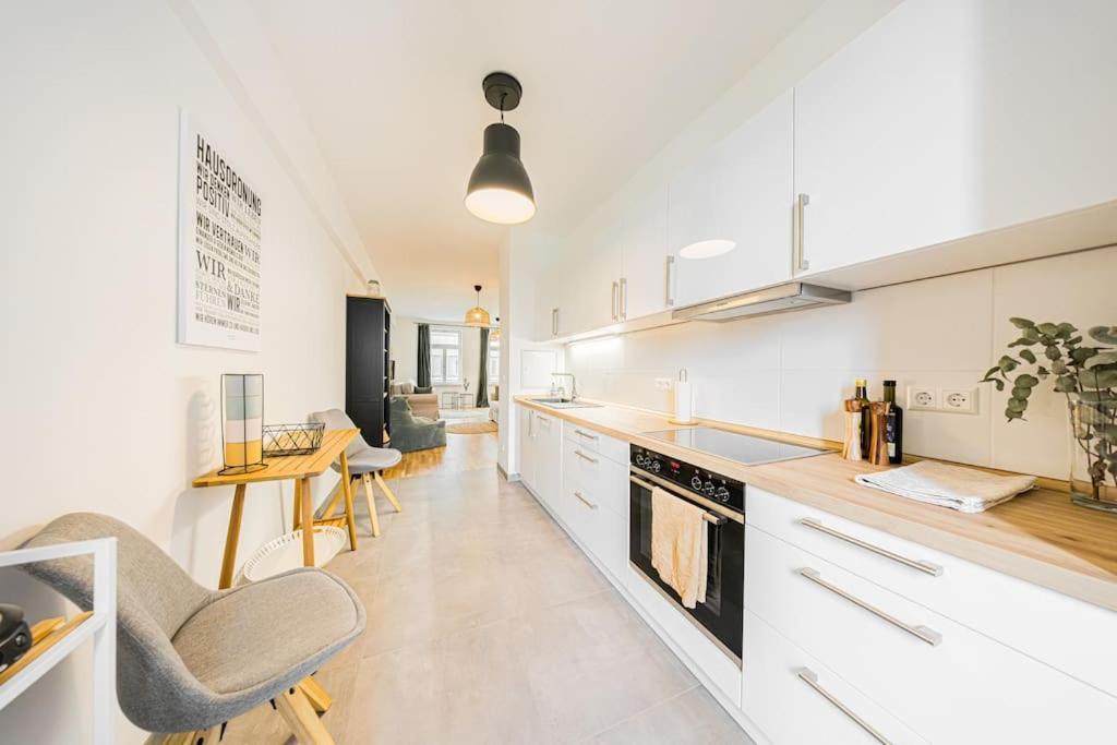 Stylisches Zentrales City-Apartment Mit 2 Balkonen Leipzig Dış mekan fotoğraf