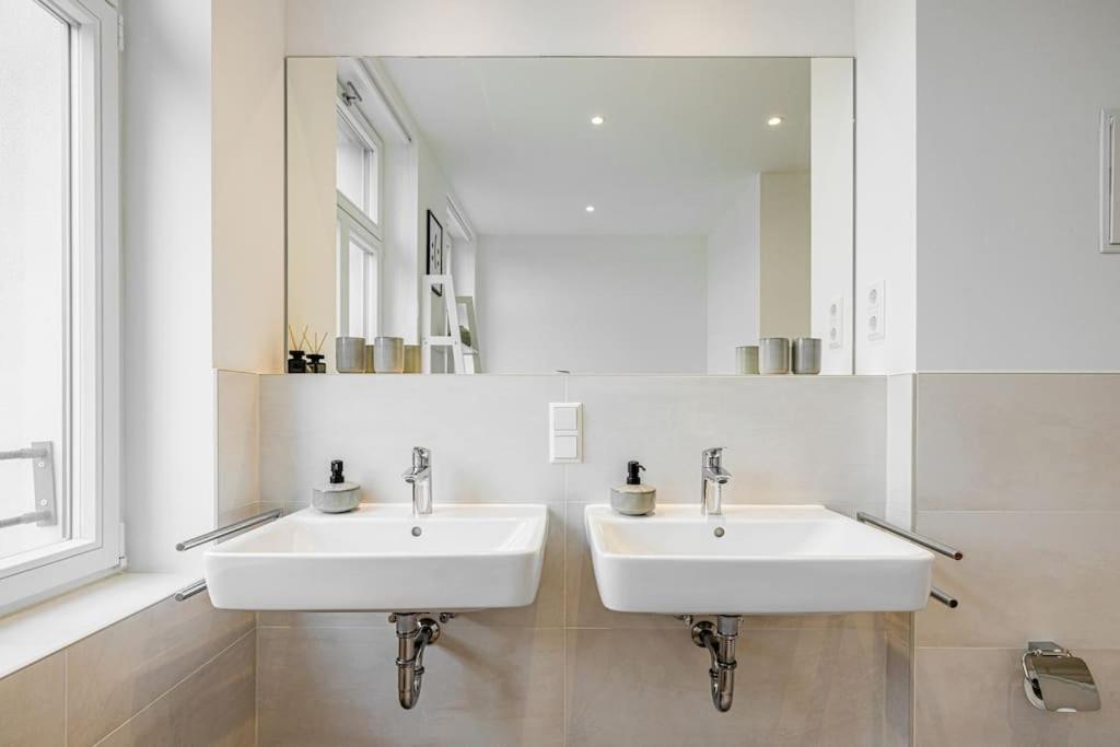 Stylisches Zentrales City-Apartment Mit 2 Balkonen Leipzig Dış mekan fotoğraf