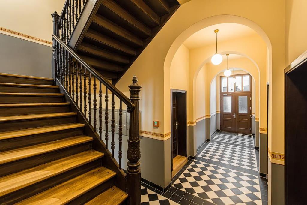 Stylisches Zentrales City-Apartment Mit 2 Balkonen Leipzig Dış mekan fotoğraf